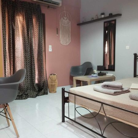 Cozy Studio Flat 1 Bedroom-Very Central Location Митилини Экстерьер фото