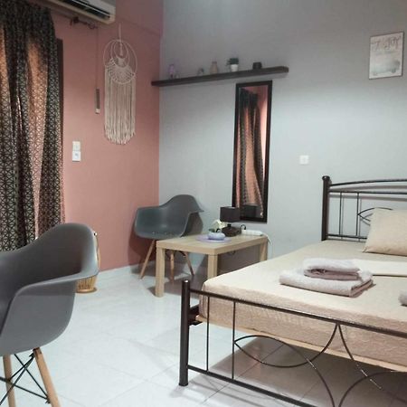 Cozy Studio Flat 1 Bedroom-Very Central Location Митилини Экстерьер фото