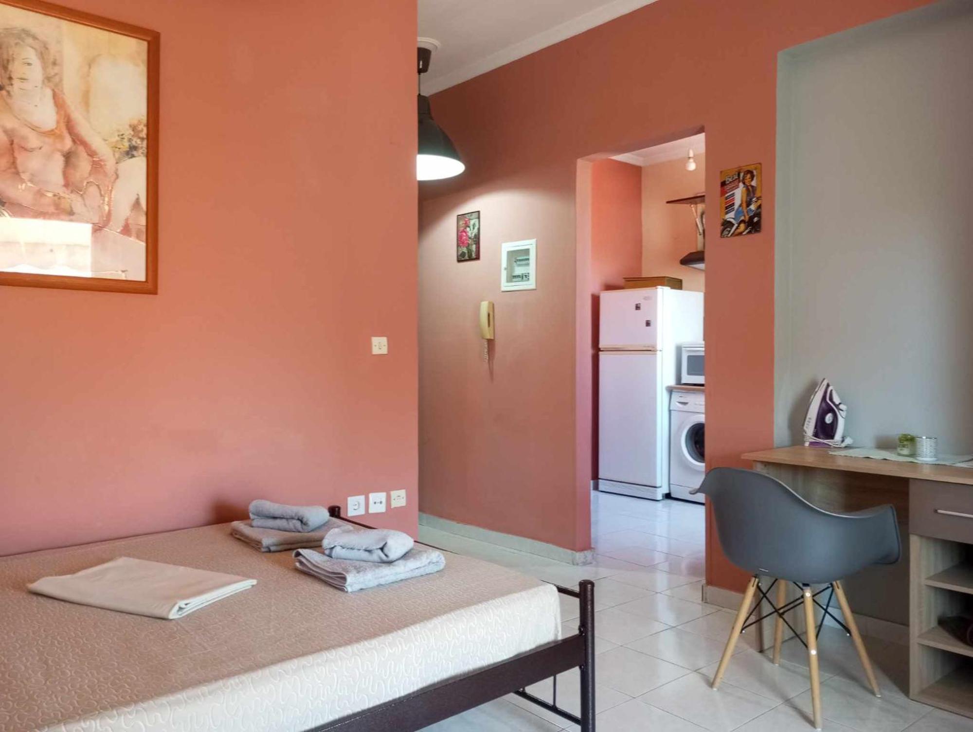 Cozy Studio Flat 1 Bedroom-Very Central Location Митилини Экстерьер фото